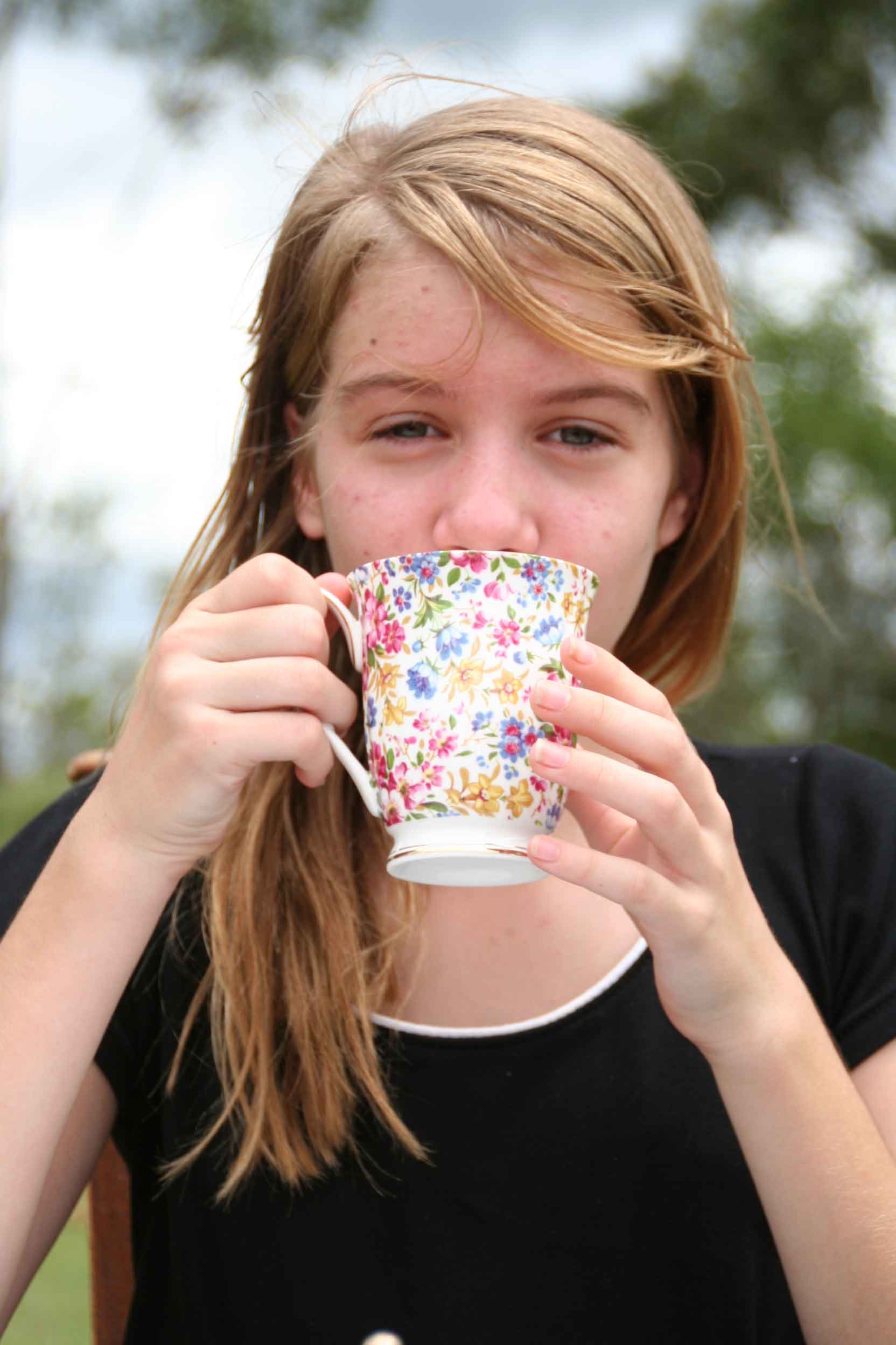 Chintz Beakers & Big Breakfast Cup and Saucer sets